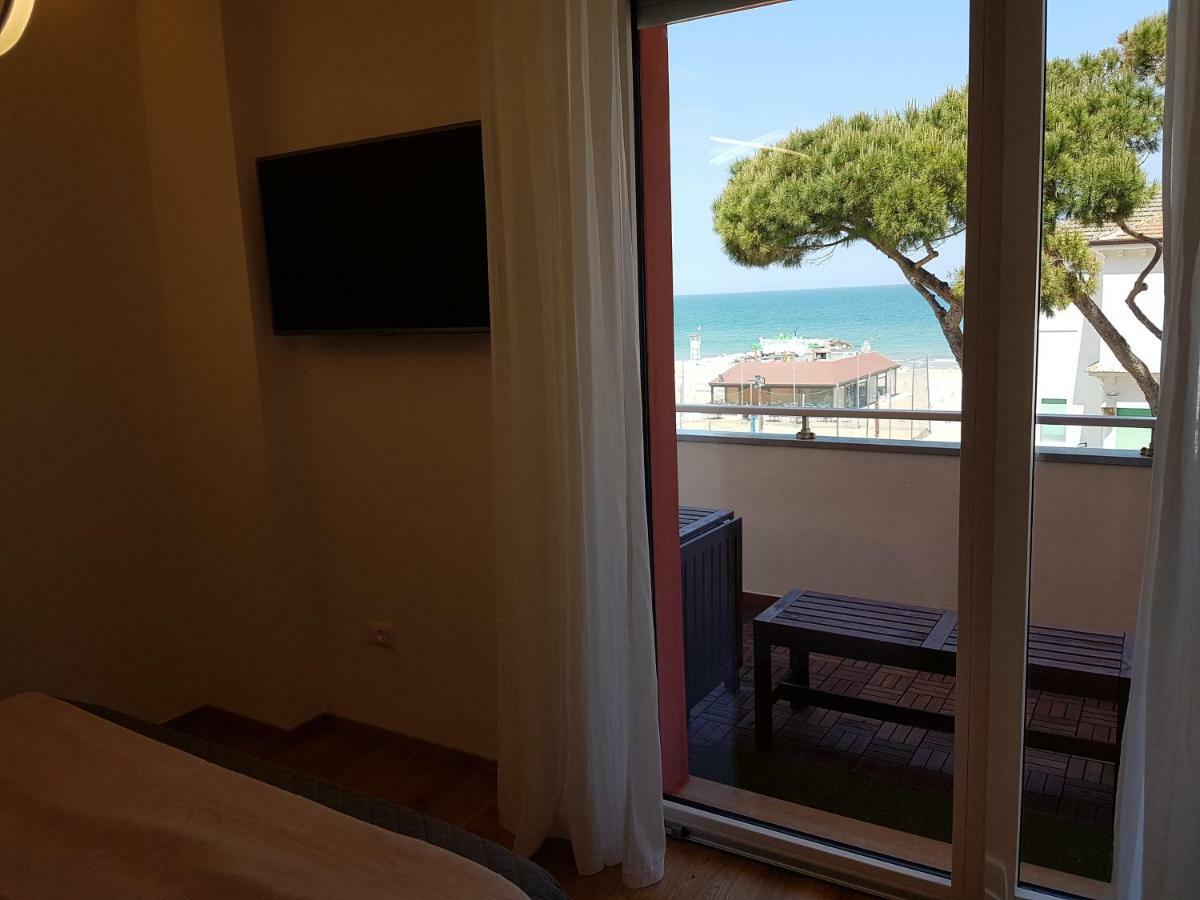 Crima Mare Luxury Apartamento Misano Adriatico Exterior foto